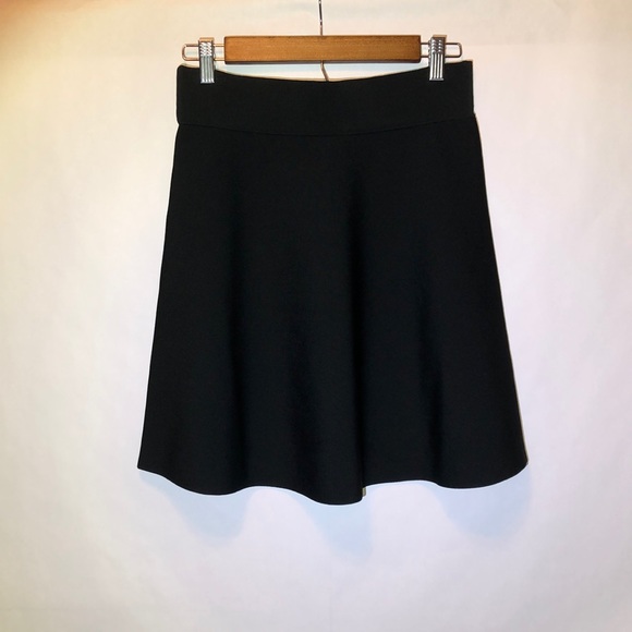AnnTaylor Petite textured flounce skirt NWT szSP - Picture 2 of 10